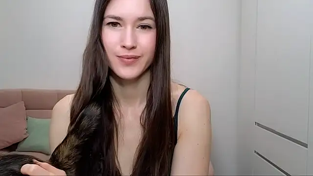 Snapshot of AliciaNewell chatting on February 12, 10:56 am AliciaNewell online show from February 12, 10:56 am