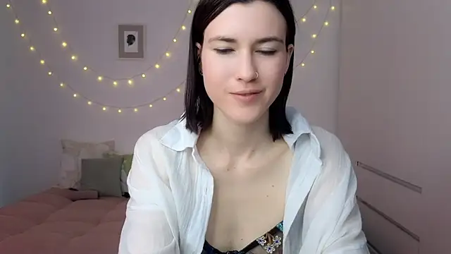 AliciaNewell online show from May 22, 3:21 pm