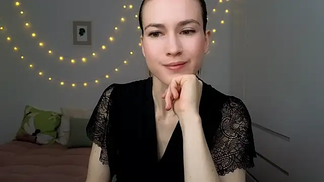 Snapshot of AliciaNewell chatting on July 3, 4:19 am AliciaNewell online show from July 3, 4:19 am