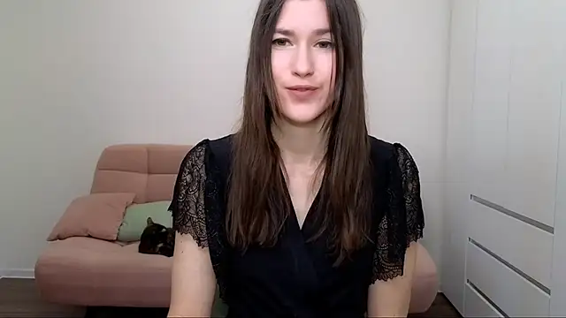Snapshot of AliciaNewell chatting on March 19, 10:33 am AliciaNewell online show from March 19, 10:33 am