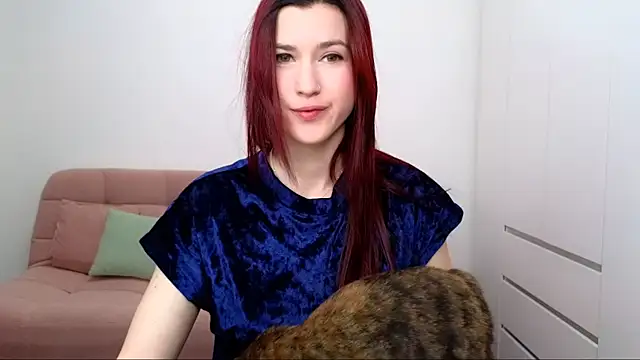 Snapshot of AliciaNewell chatting on September 25, 6:19 am AliciaNewell online show from September 25, 6:19 am