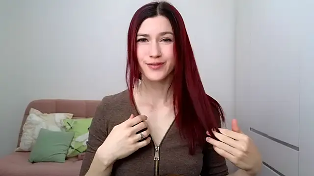 Snapshot of AliciaNewell chatting on October 4, 6:04 am AliciaNewell online show from October 4, 6:04 am