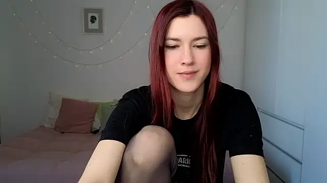 AliciaNewell online show from March 17, 5:43 am