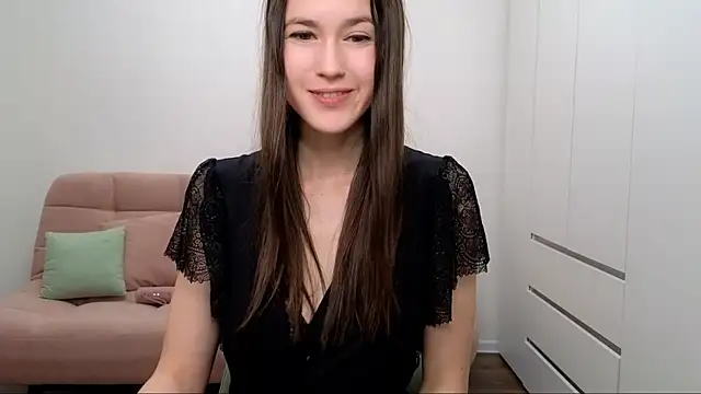 Snapshot of AliciaNewell chatting on February 18, 1:55 pm AliciaNewell online show from February 18, 1:55 pm