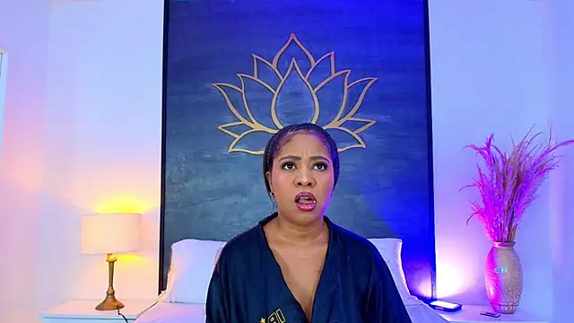 AlisonTravis online show from May 10, 3:32 am