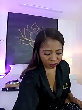 AlisonTravis online show from April 4, 6:58 pm