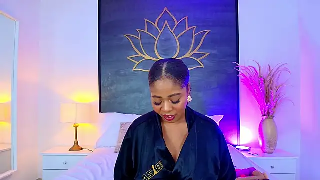 AlisonTravis online show from April 24, 2:57 am