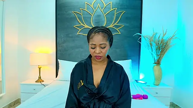 AlisonTravis online show from May 8, 3:21 am
