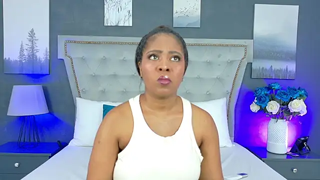AlisonTravis online show from May 11, 3:41 am