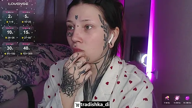 tradishka online show from December 3, 10:36 am