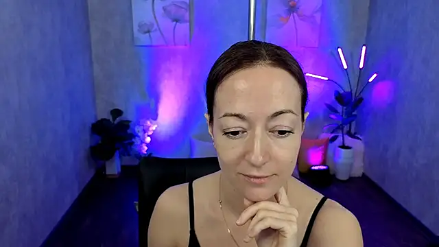 Snapshot of kimberlyray777 chatting on February 18, 1:55 pm kimberlyray777 online show from February 18, 1:55 pm