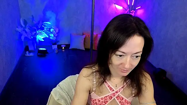kimberlyray777 online show from June 29, 4:41 am