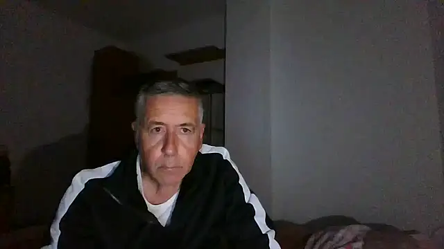 parejamlga58 online show from December 16, 10:25 pm