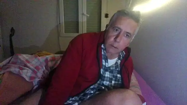 parejamlga58 online show from January 13, 11:30 pm