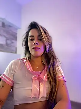 Snapshot of Emilia_Bakerr chatting on February 17, 9:10 pm Emilia Bakerr online show from February 17, 9:10 pm