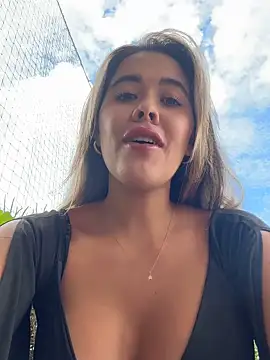 Emilia Bakerr online show from May 13, 7:54 pm