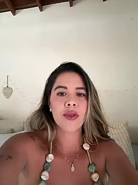 Snapshot of Emilia_Bakerr chatting on February 27, 7:03 pm Emilia Bakerr online show from February 27, 7:03 pm