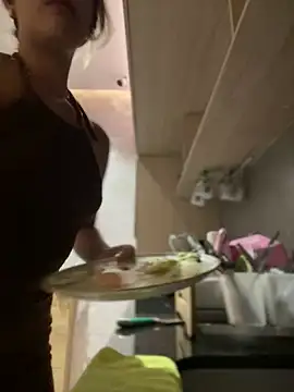 Snapshot of Emilia_Bakerr chatting on January 29, 6:39 pm Emilia Bakerr online show from January 29, 6:39 pm