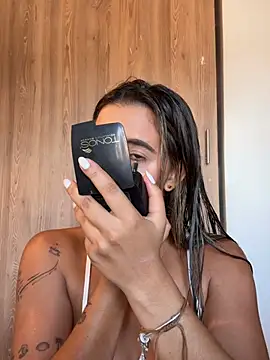 Emilia Bakerr online show from June 21, 8:14 pm