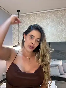 Snapshot of Emilia_Bakerr chatting on February 26, 6:41 pm Emilia Bakerr online show from February 26, 6:41 pm