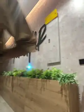 Snapshot of Emilia_Bakerr chatting on January 20, 6:43 pm Emilia Bakerr online show from January 20, 6:43 pm