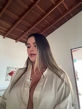 Snapshot of Emilia_Bakerr chatting on February 24, 6:53 pm Emilia Bakerr online show from February 24, 6:53 pm