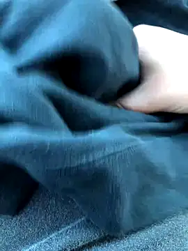 Dut421xh online show from November 16, 9:30 pm