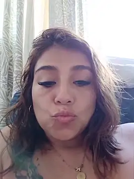 MrsFoucher online show from May 3, 9:40 pm