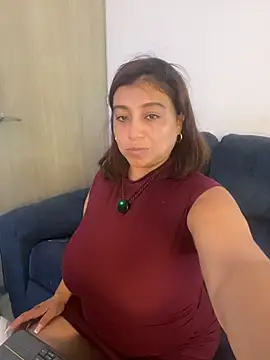 Snapshot of MrsFoucher chatting on November 28, 1:22 pm MrsFoucher online show from November 28, 1:22 pm