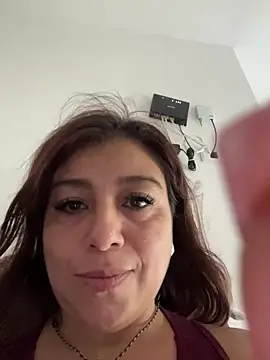 Snapshot of MrsFoucher chatting on October 26, 8:53 pm MrsFoucher online show from October 26, 8:53 pm