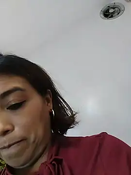 Snapshot of MrsFoucher chatting on July 8, 12:24 am MrsFoucher online show from July 8, 12:24 am