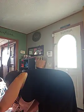 sweetkitty111 online show from October 6, 7:47 pm