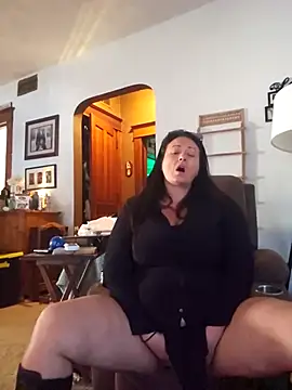 sweetkitty111 online show from November 17, 5:17 pm