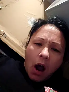 sweetkitty111 online show from March 30, 8:32 pm