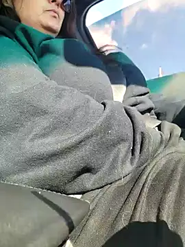 sweetkitty111 online show from February 25, 7:38 pm