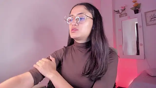 Snapshot of _Caroliinee_ chatting on September 24, 4:57 pm Caroliinee online show from September 24, 4:57 pm