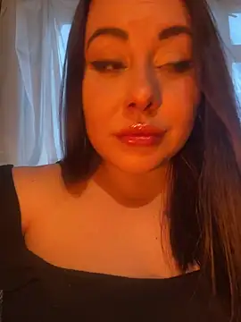 DaisyStreet online show from April 17, 4:32 pm