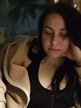 Snapshot of DaisyStreet chatting on February 25, 9:37 pm DaisyStreet online show from February 25, 9:37 pm