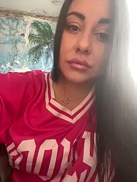 Snapshot of DaisyStreet chatting on November 12, 11:25 am DaisyStreet online show from November 12, 11:25 am