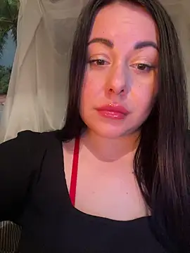 DaisyStreet online show from April 28, 8:02 pm
