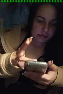 Snapshot of DaisyStreet chatting on February 25, 6:33 pm DaisyStreet online show from February 25, 6:33 pm