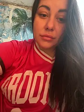 Snapshot of DaisyStreet chatting on November 11, 9:37 am DaisyStreet online show from November 11, 9:37 am