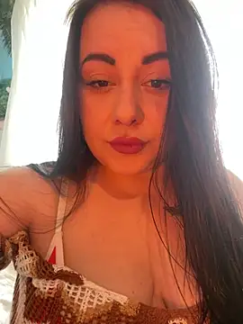 DaisyStreet online show from March 26, 7:50 am