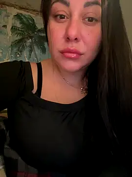 Snapshot of DaisyStreet chatting on December 15, 4:02 pm DaisyStreet online show from December 15, 4:02 pm