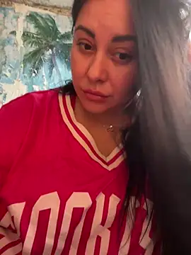 Snapshot of DaisyStreet chatting on November 4, 10:52 am DaisyStreet online show from November 4, 10:52 am