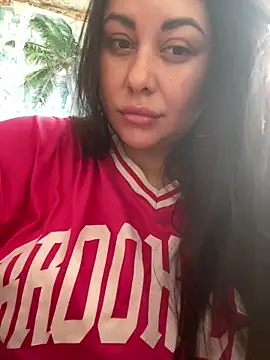 Snapshot of DaisyStreet chatting on November 13, 9:46 am DaisyStreet online show from November 13, 9:46 am