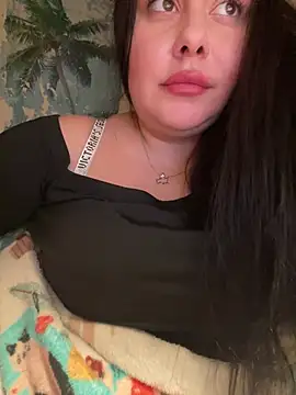 Snapshot of DaisyStreet chatting on January 31, 7:23 pm DaisyStreet online show from January 31, 7:23 pm