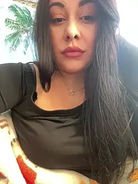 Snapshot of DaisyStreet chatting on February 1, 10:46 am DaisyStreet online show from February 1, 10:46 am