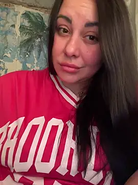 Snapshot of DaisyStreet chatting on November 10, 5:51 pm DaisyStreet online show from November 10, 5:51 pm