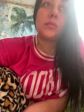 Snapshot of DaisyStreet chatting on January 15, 8:40 am DaisyStreet online show from January 15, 8:40 am